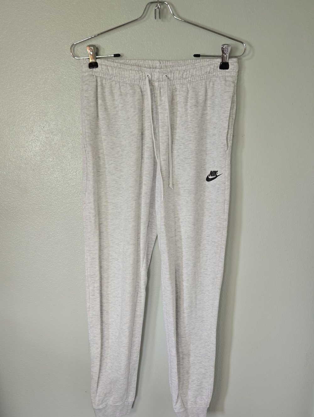 Nike | Light Heather Gray Sweats Size Small